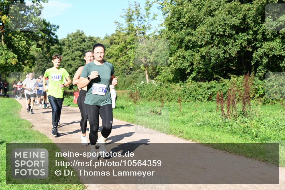 27.09.2026 - 35. Volkslauf durch das schöne Alstertal Dr. Thomas Lammeyer http://msf.ph/oto/10564359 27.09.2026 10:35:02 Laufen 3418, 3247 meine-sportfotos.de