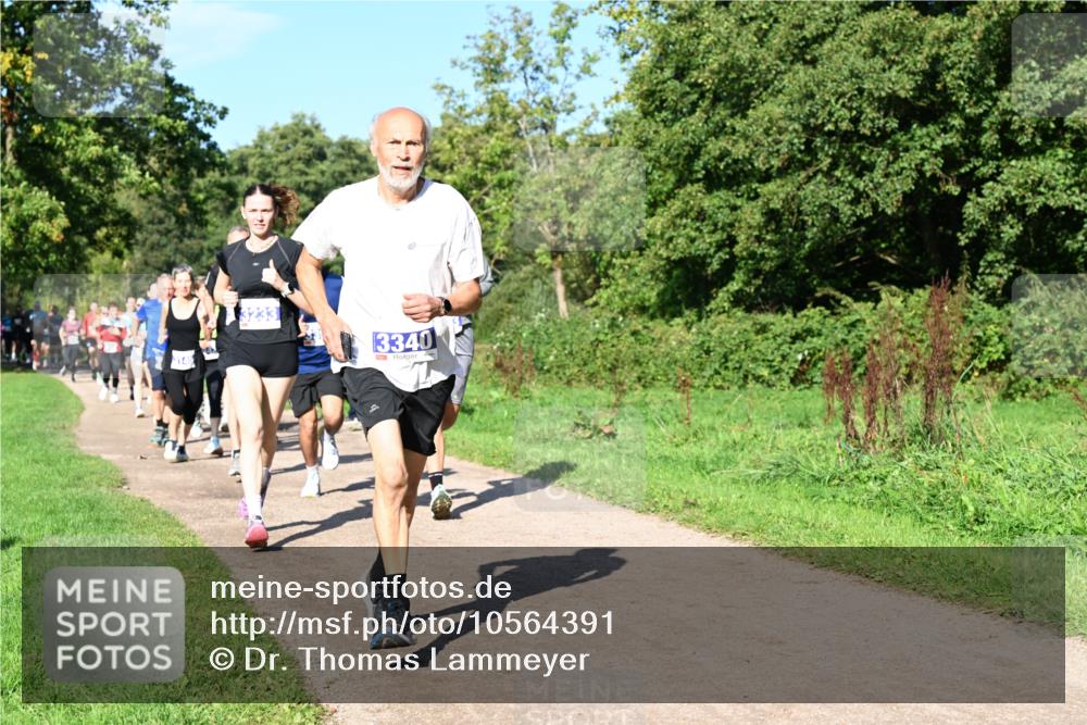 27.09.2026 - 35. Volkslauf durch das schöne Alstertal Dr. Thomas Lammeyer http://msf.ph/oto/10564391 27.09.2026 10:35:08 Laufen 3340 meine-sportfotos.de