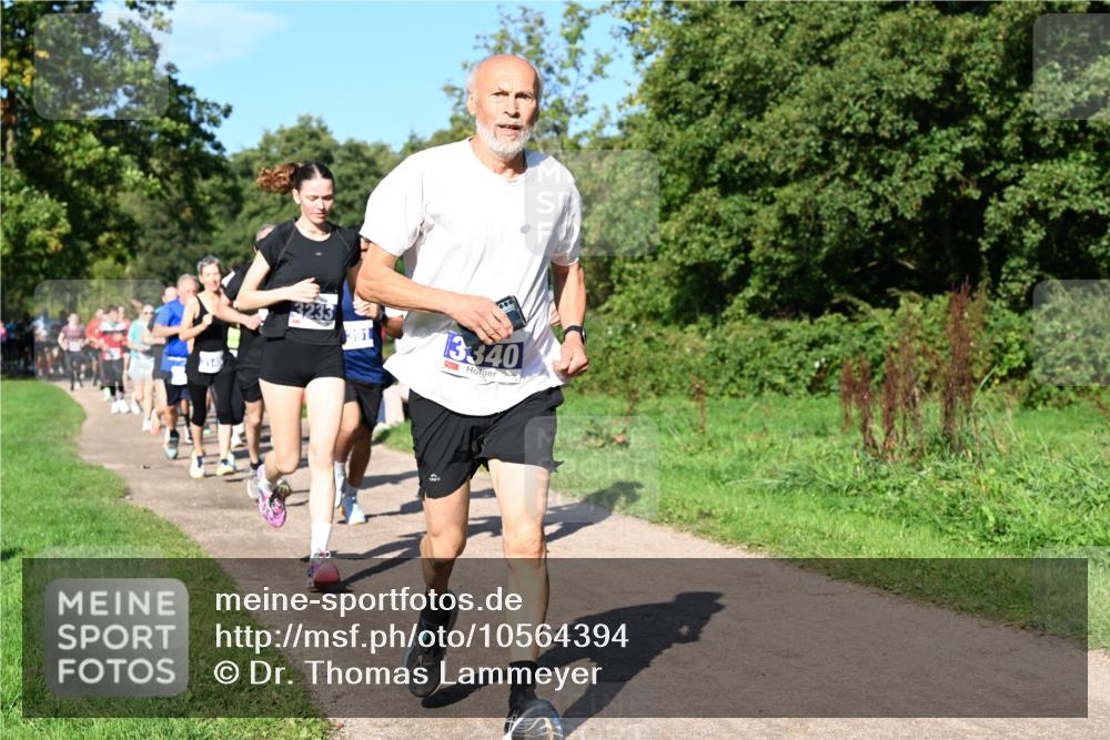 27.09.2026 - 35. Volkslauf durch das schöne Alstertal Dr. Thomas Lammeyer http://msf.ph/oto/10564394 27.09.2026 10:35:08 Laufen 391, 13340 meine-sportfotos.de