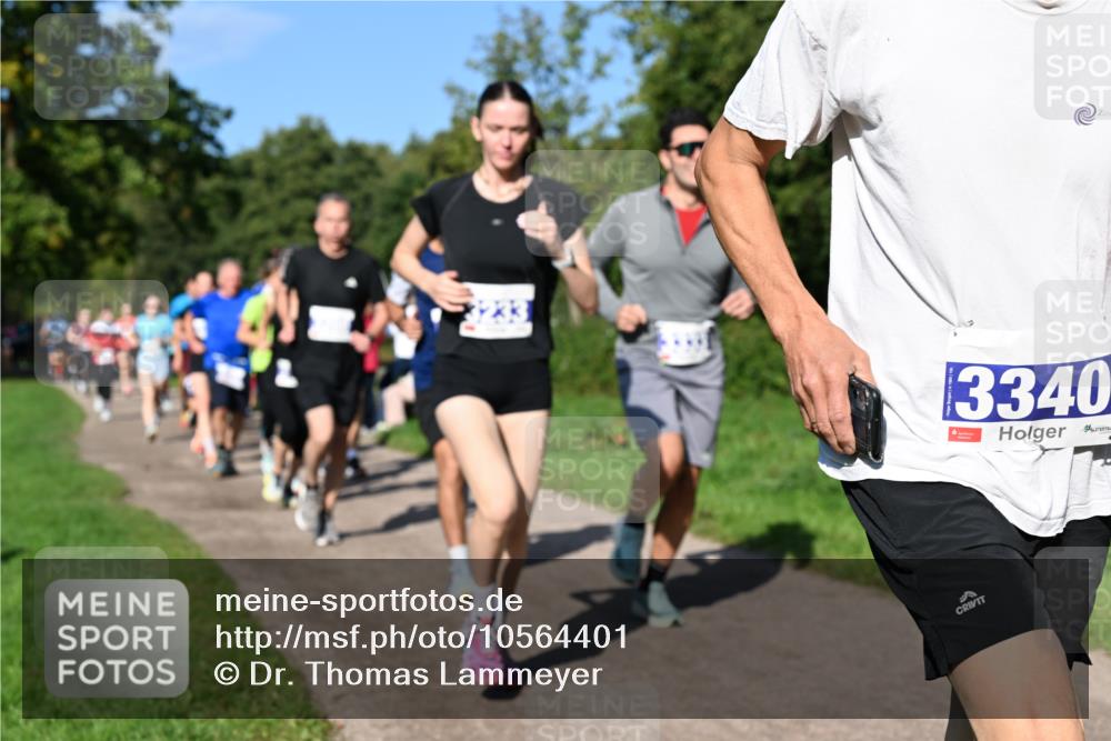 27.09.2026 - 35. Volkslauf durch das schöne Alstertal Dr. Thomas Lammeyer http://msf.ph/oto/10564401 27.09.2026 10:35:09 Laufen 3340 meine-sportfotos.de