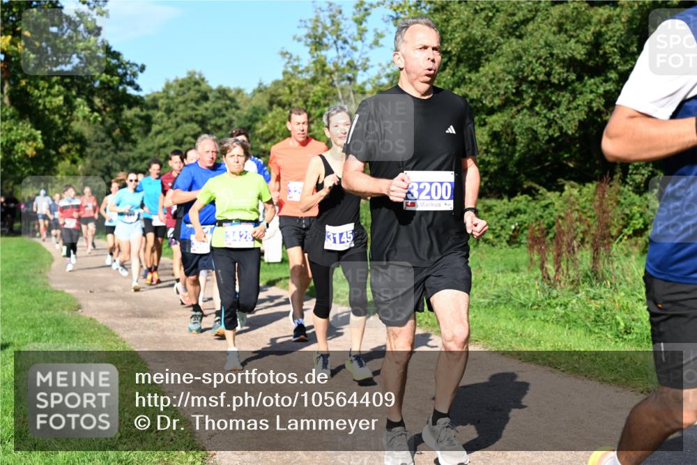 27.09.2026 - 35. Volkslauf durch das schöne Alstertal Dr. Thomas Lammeyer http://msf.ph/oto/10564409 27.09.2026 10:35:11 Laufen 3145, 3200 meine-sportfotos.de