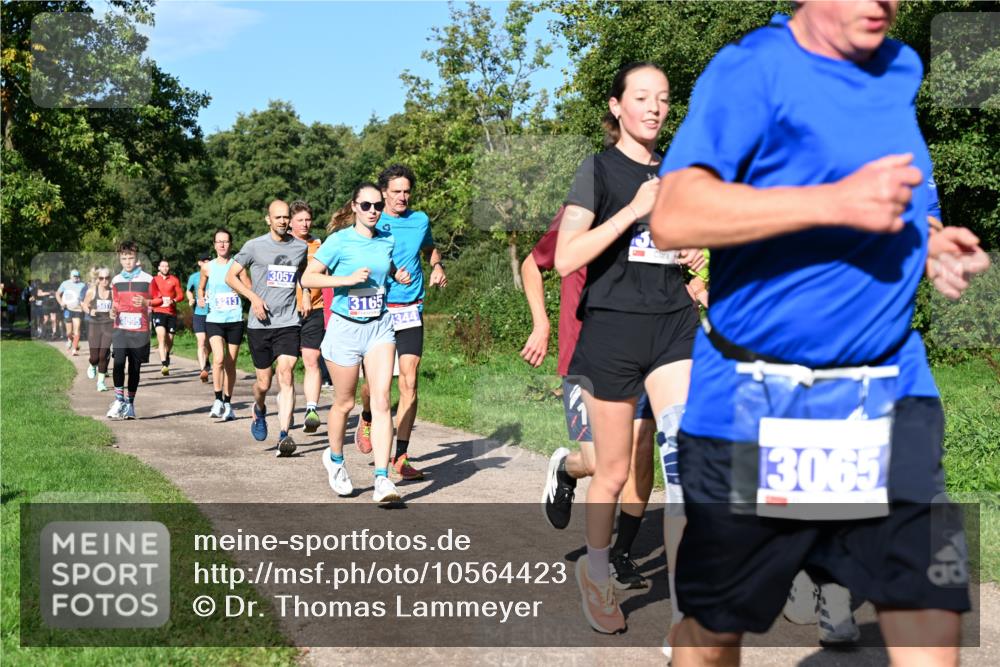 27.09.2026 - 35. Volkslauf durch das schöne Alstertal Dr. Thomas Lammeyer http://msf.ph/oto/10564423 27.09.2026 10:35:13 Laufen 3095, 3213, 3057, 3165, 344, 3065, 8 meine-sportfotos.de