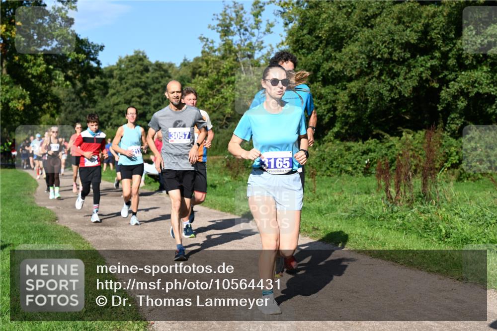 27.09.2026 - 35. Volkslauf durch das schöne Alstertal Dr. Thomas Lammeyer http://msf.ph/oto/10564431 27.09.2026 10:35:15 Laufen 3057, 3165 meine-sportfotos.de