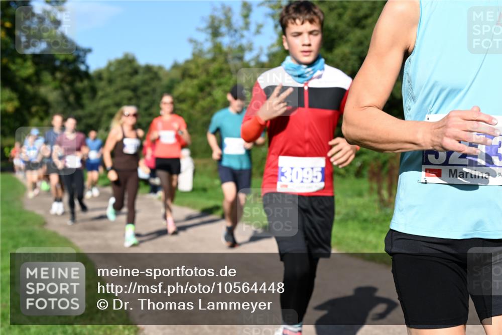 27.09.2026 - 35. Volkslauf durch das schöne Alstertal Dr. Thomas Lammeyer http://msf.ph/oto/10564448 27.09.2026 10:35:18 Laufen 3095 meine-sportfotos.de