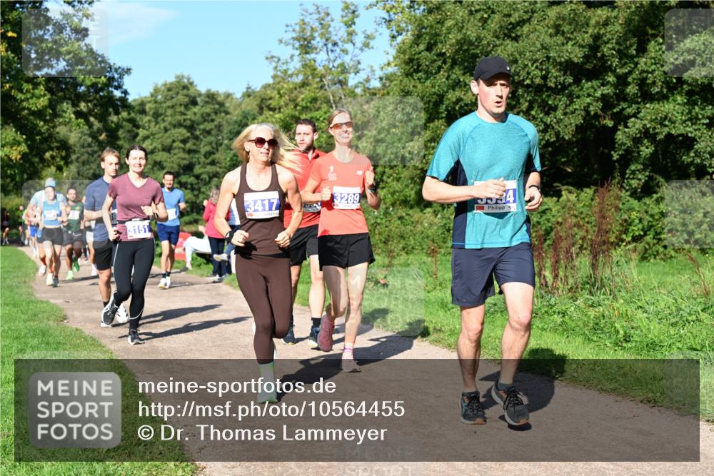 27.09.2026 - 35. Volkslauf durch das schöne Alstertal Dr. Thomas Lammeyer http://msf.ph/oto/10564455 27.09.2026 10:35:19 Laufen 3417, 3151, 3534, 3289 meine-sportfotos.de