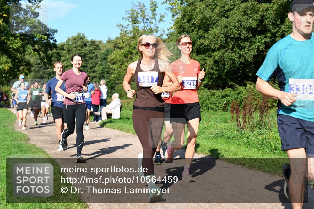 27.09.2026 - 35. Volkslauf durch das schöne Alstertal Dr. Thomas Lammeyer http://msf.ph/oto/10564459 27.09.2026 10:35:20 Laufen 397, 3417, 199, 3289, 13394 meine-sportfotos.de