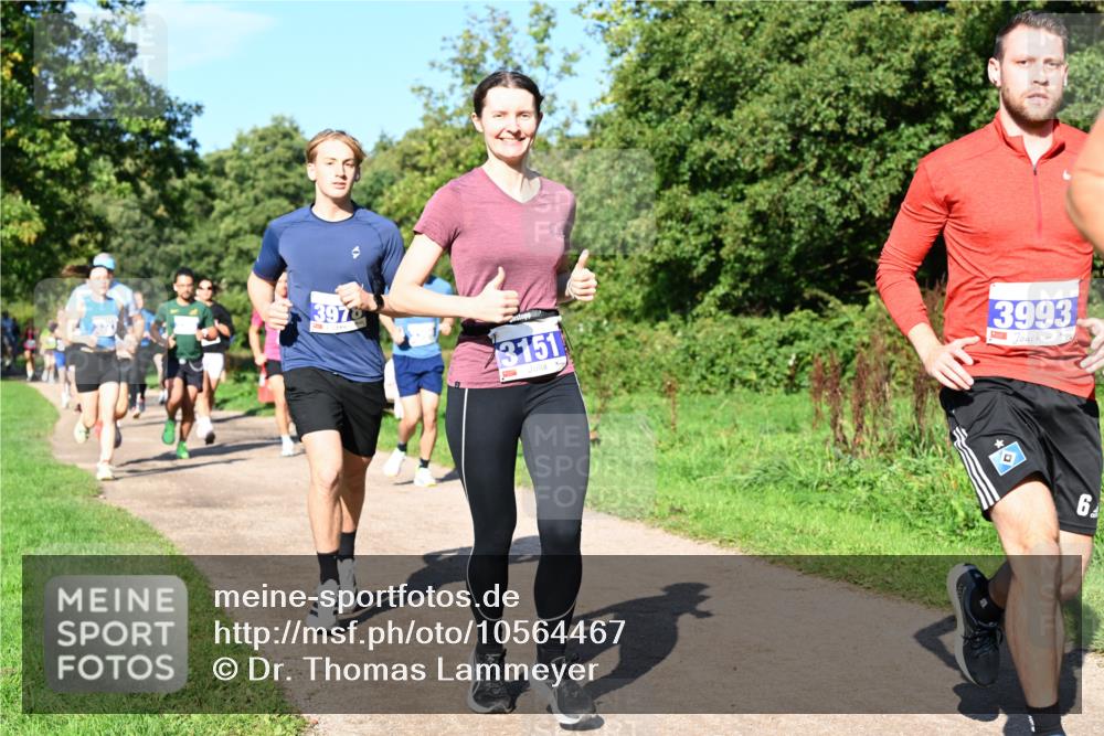 27.09.2026 - 35. Volkslauf durch das schöne Alstertal Dr. Thomas Lammeyer http://msf.ph/oto/10564467 27.09.2026 10:35:21 Laufen 3978, 3151, 3993, 6 meine-sportfotos.de