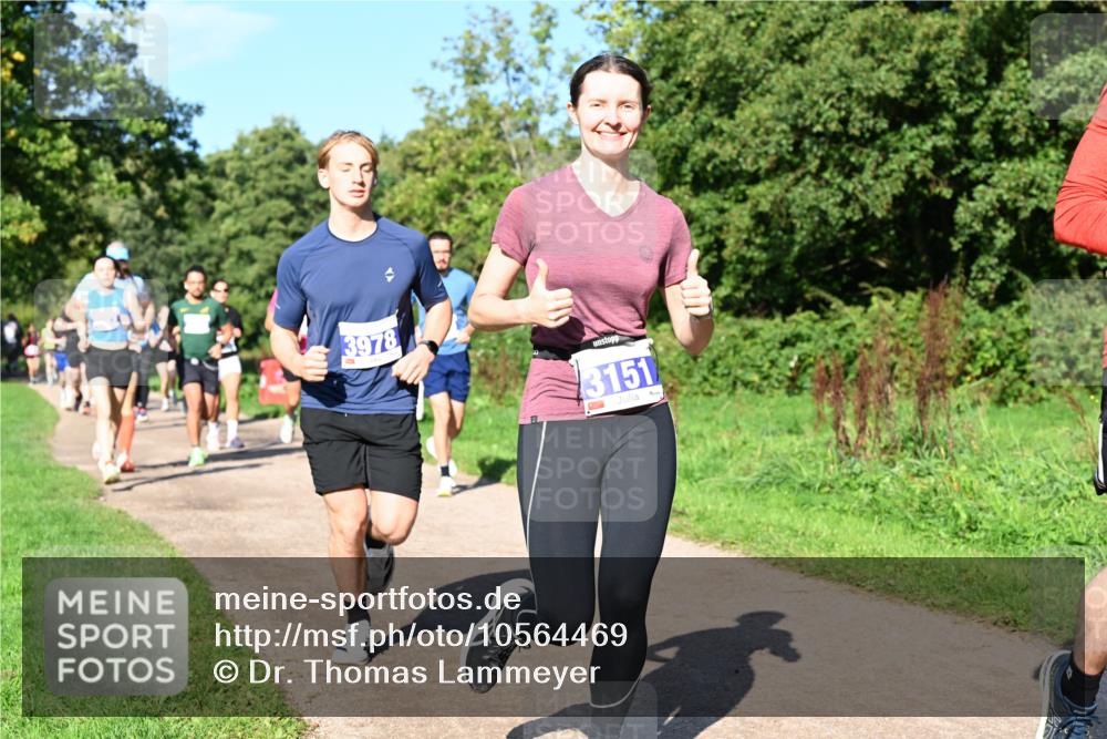 27.09.2026 - 35. Volkslauf durch das schöne Alstertal Dr. Thomas Lammeyer http://msf.ph/oto/10564469 27.09.2026 10:35:22 Laufen 3978, 3151 meine-sportfotos.de