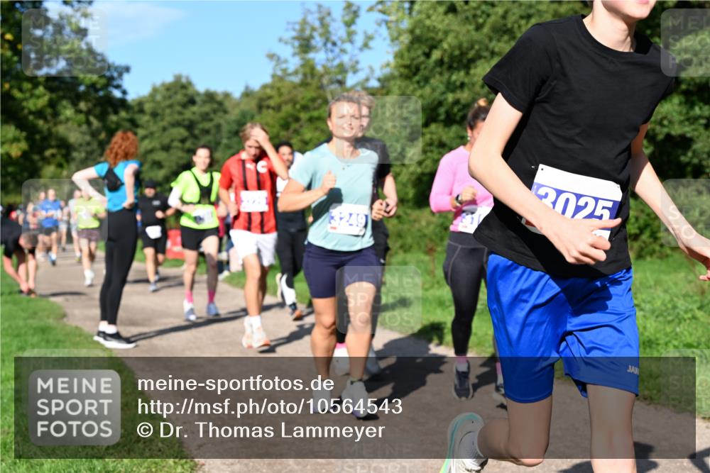 27.09.2026 - 35. Volkslauf durch das schöne Alstertal Dr. Thomas Lammeyer http://msf.ph/oto/10564543 27.09.2026 10:35:32 Laufen 3249, 3025 meine-sportfotos.de