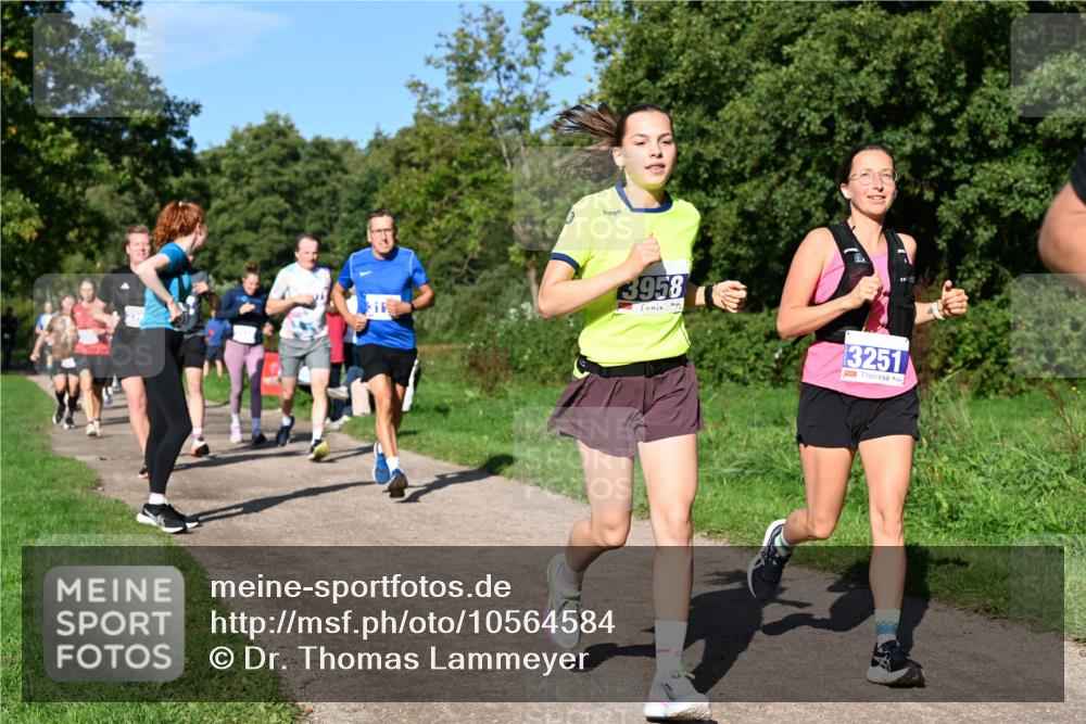 27.09.2026 - 35. Volkslauf durch das schöne Alstertal Dr. Thomas Lammeyer http://msf.ph/oto/10564584 27.09.2026 10:35:38 Laufen 3958, 3251 meine-sportfotos.de