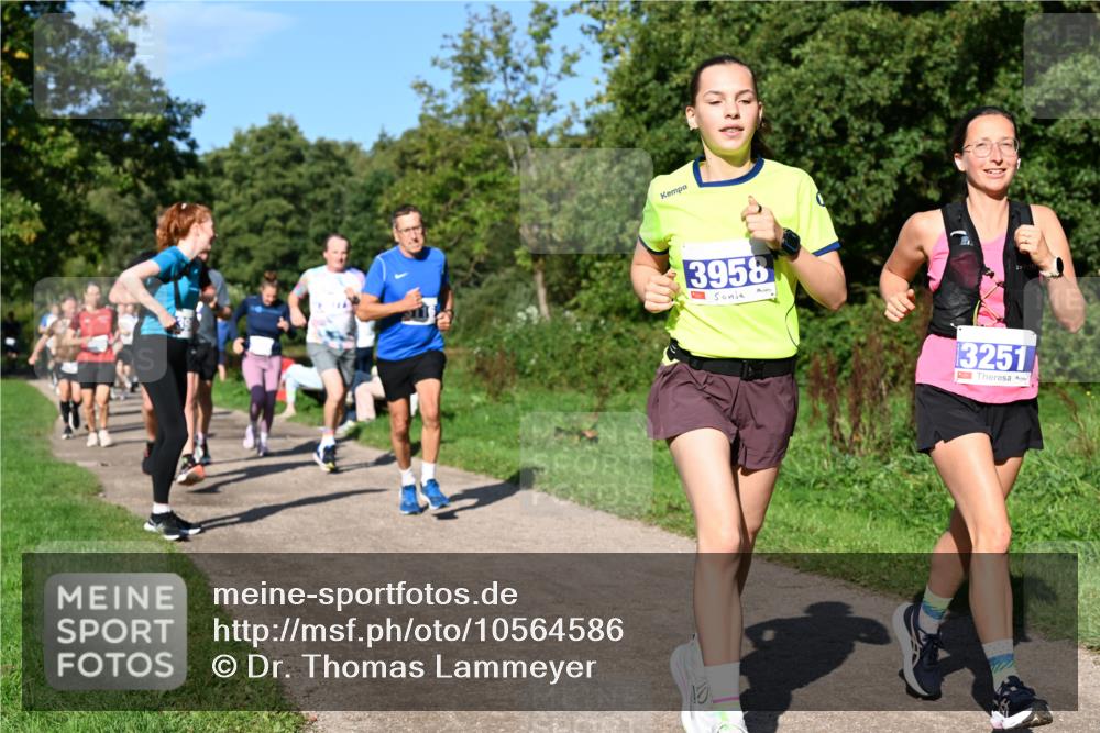 27.09.2026 - 35. Volkslauf durch das schöne Alstertal Dr. Thomas Lammeyer http://msf.ph/oto/10564586 27.09.2026 10:35:38 Laufen 3958, 3251 meine-sportfotos.de