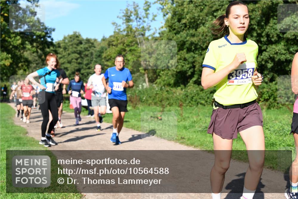 27.09.2026 - 35. Volkslauf durch das schöne Alstertal Dr. Thomas Lammeyer http://msf.ph/oto/10564588 27.09.2026 10:35:39 Laufen 3958 meine-sportfotos.de