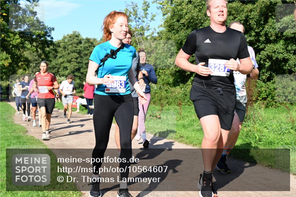 27.09.2026 - 35. Volkslauf durch das schöne Alstertal Dr. Thomas Lammeyer http://msf.ph/oto/10564607 27.09.2026 10:35:42 Laufen 3250, 983, 3287 meine-sportfotos.de