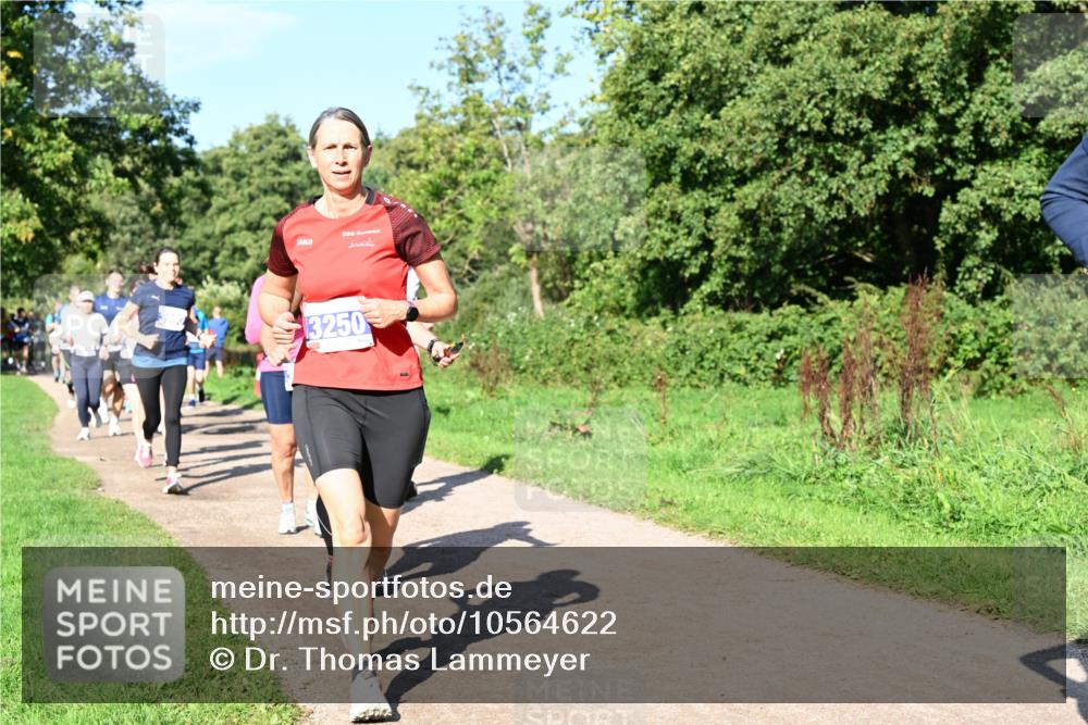 27.09.2026 - 35. Volkslauf durch das schöne Alstertal Dr. Thomas Lammeyer http://msf.ph/oto/10564622 27.09.2026 10:35:44 Laufen 3250 meine-sportfotos.de