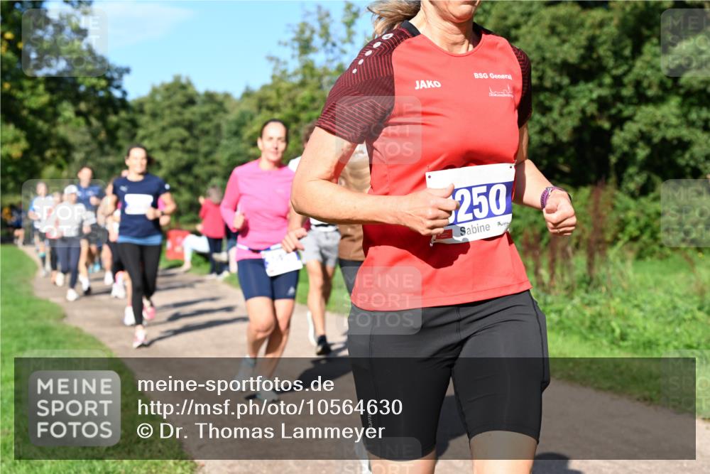 27.09.2026 - 35. Volkslauf durch das schöne Alstertal Dr. Thomas Lammeyer http://msf.ph/oto/10564630 27.09.2026 10:35:45 Laufen 250 meine-sportfotos.de