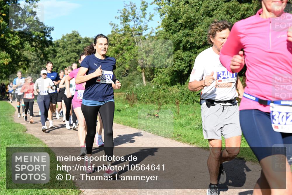 27.09.2026 - 35. Volkslauf durch das schöne Alstertal Dr. Thomas Lammeyer http://msf.ph/oto/10564641 27.09.2026 10:35:46 Laufen 3214, 3990, 340, 302 meine-sportfotos.de