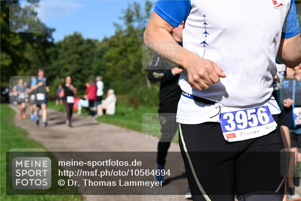 27.09.2026 - 35. Volkslauf durch das schöne Alstertal Dr. Thomas Lammeyer http://msf.ph/oto/10564694 27.09.2026 10:35:54 Laufen 3956 meine-sportfotos.de