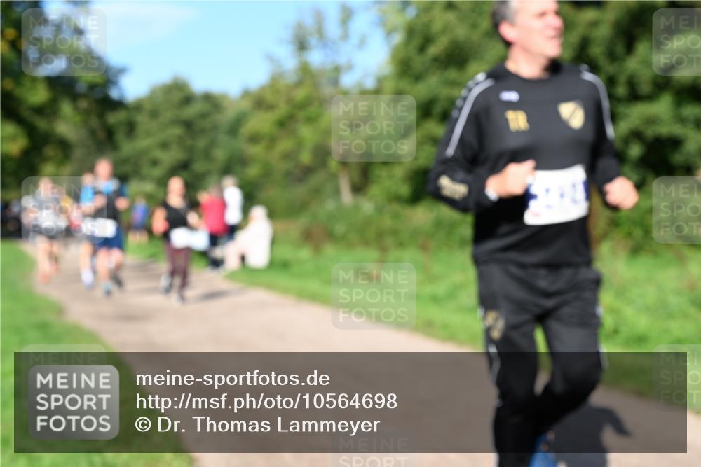 27.09.2026 - 35. Volkslauf durch das schöne Alstertal Dr. Thomas Lammeyer http://msf.ph/oto/10564698 27.09.2026 10:35:54 Laufen  meine-sportfotos.de