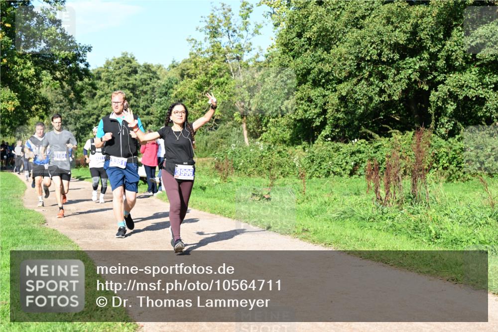 27.09.2026 - 35. Volkslauf durch das schöne Alstertal Dr. Thomas Lammeyer http://msf.ph/oto/10564711 27.09.2026 10:35:57 Laufen 3184, 8913351, 3996 meine-sportfotos.de