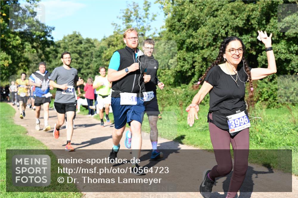 27.09.2026 - 35. Volkslauf durch das schöne Alstertal Dr. Thomas Lammeyer http://msf.ph/oto/10564723 27.09.2026 10:35:58 Laufen 396, 3996 meine-sportfotos.de