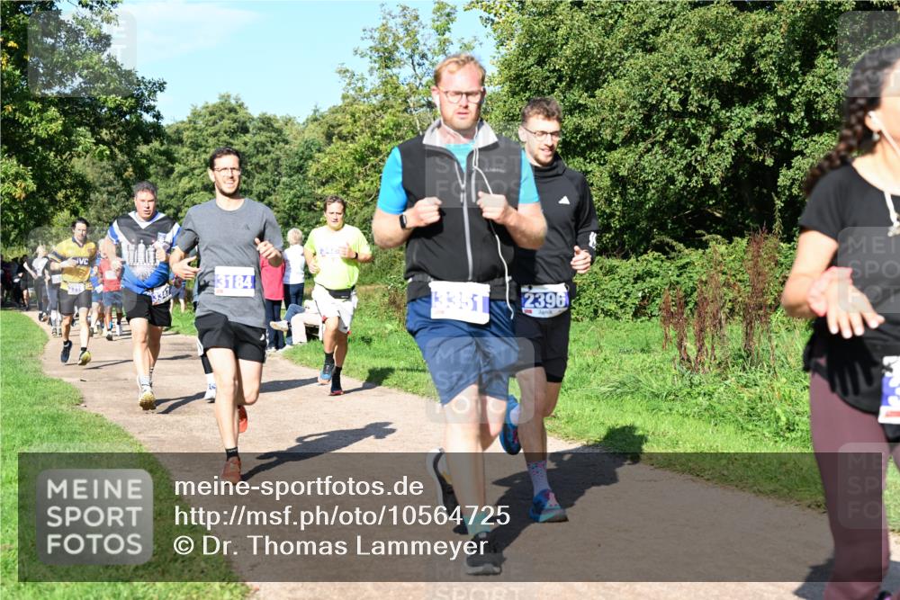 27.09.2026 - 35. Volkslauf durch das schöne Alstertal Dr. Thomas Lammeyer http://msf.ph/oto/10564725 27.09.2026 10:35:59 Laufen 3184, 33512396 meine-sportfotos.de
