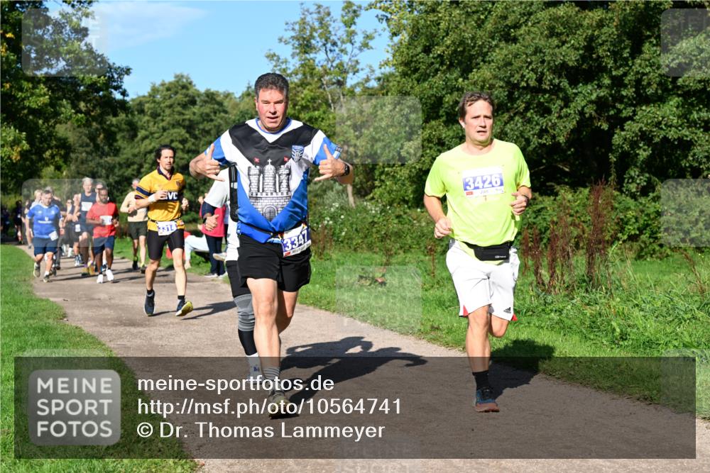 27.09.2026 - 35. Volkslauf durch das schöne Alstertal Dr. Thomas Lammeyer http://msf.ph/oto/10564741 27.09.2026 10:36:01 Laufen 3312, 3347, 3426 meine-sportfotos.de