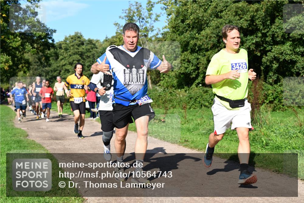 27.09.2026 - 35. Volkslauf durch das schöne Alstertal Dr. Thomas Lammeyer http://msf.ph/oto/10564743 27.09.2026 10:36:01 Laufen 3347, 3426 meine-sportfotos.de