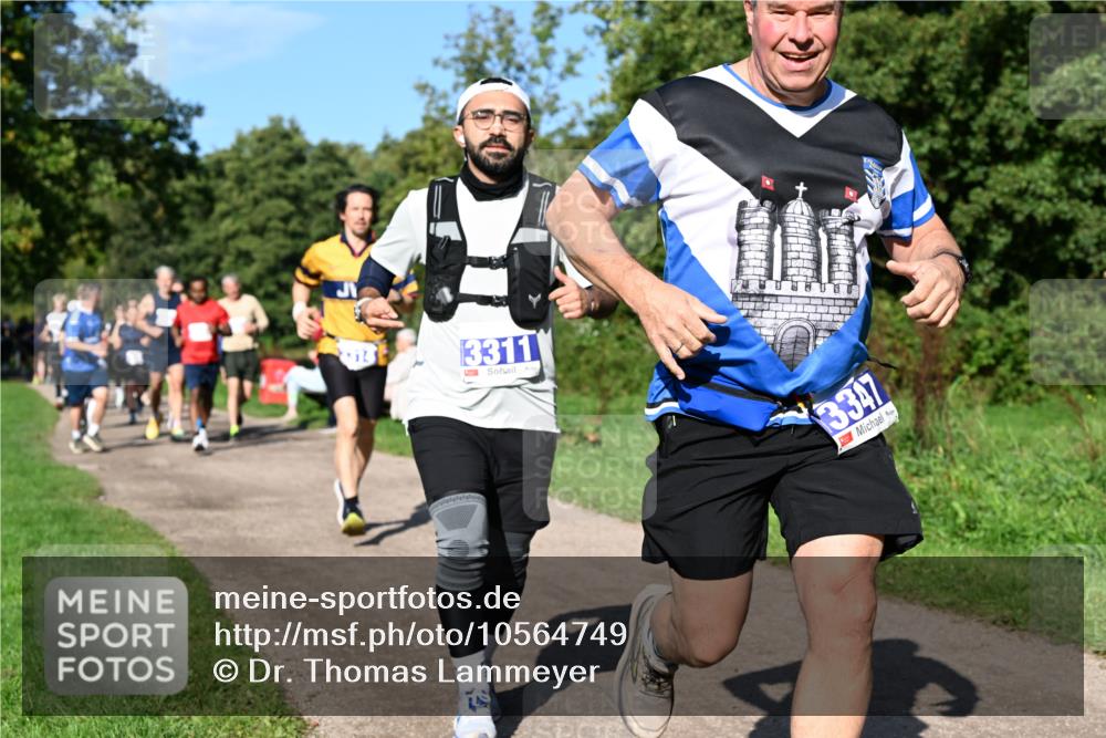 27.09.2026 - 35. Volkslauf durch das schöne Alstertal Dr. Thomas Lammeyer http://msf.ph/oto/10564749 27.09.2026 10:36:02 Laufen 3311, 3347 meine-sportfotos.de