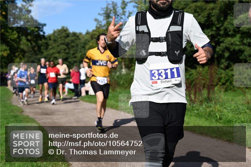 27.09.2026 - 35. Volkslauf durch das schöne Alstertal Dr. Thomas Lammeyer http://msf.ph/oto/10564752 27.09.2026 10:36:03 Laufen 3311 meine-sportfotos.de