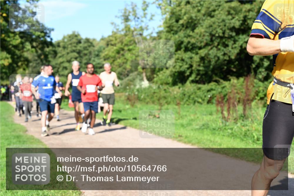 27.09.2026 - 35. Volkslauf durch das schöne Alstertal Dr. Thomas Lammeyer http://msf.ph/oto/10564766 27.09.2026 10:36:05 Laufen  meine-sportfotos.de