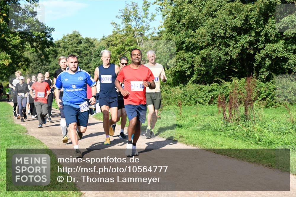 27.09.2026 - 35. Volkslauf durch das schöne Alstertal Dr. Thomas Lammeyer http://msf.ph/oto/10564777 27.09.2026 10:36:06 Laufen 3196, 3327, 332, 3281 meine-sportfotos.de