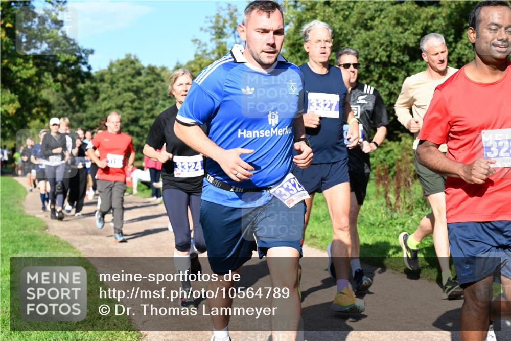 27.09.2026 - 35. Volkslauf durch das schöne Alstertal Dr. Thomas Lammeyer http://msf.ph/oto/10564789 27.09.2026 10:36:08 Laufen 3324, 3327, 328, 332 meine-sportfotos.de