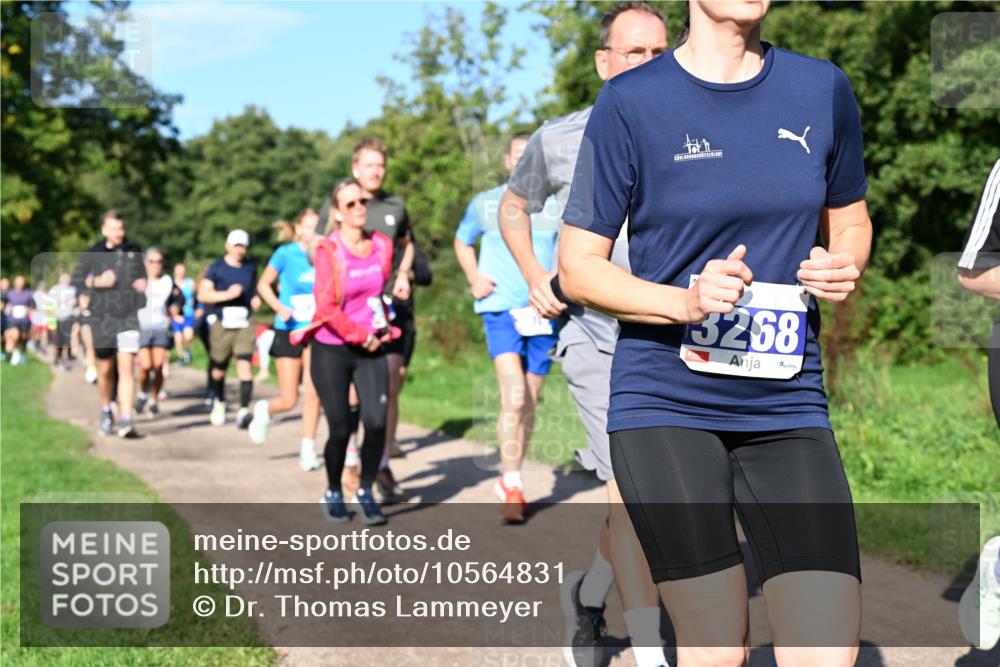 27.09.2026 - 35. Volkslauf durch das schöne Alstertal Dr. Thomas Lammeyer http://msf.ph/oto/10564831 27.09.2026 10:36:14 Laufen 3268 meine-sportfotos.de