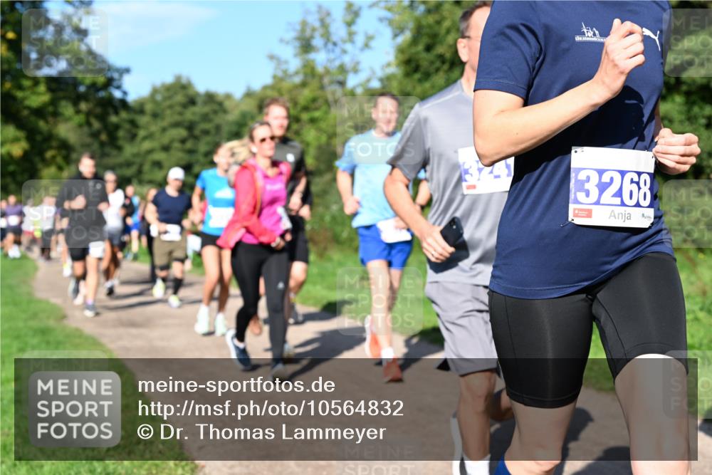 27.09.2026 - 35. Volkslauf durch das schöne Alstertal Dr. Thomas Lammeyer http://msf.ph/oto/10564832 27.09.2026 10:36:15 Laufen 3268 meine-sportfotos.de