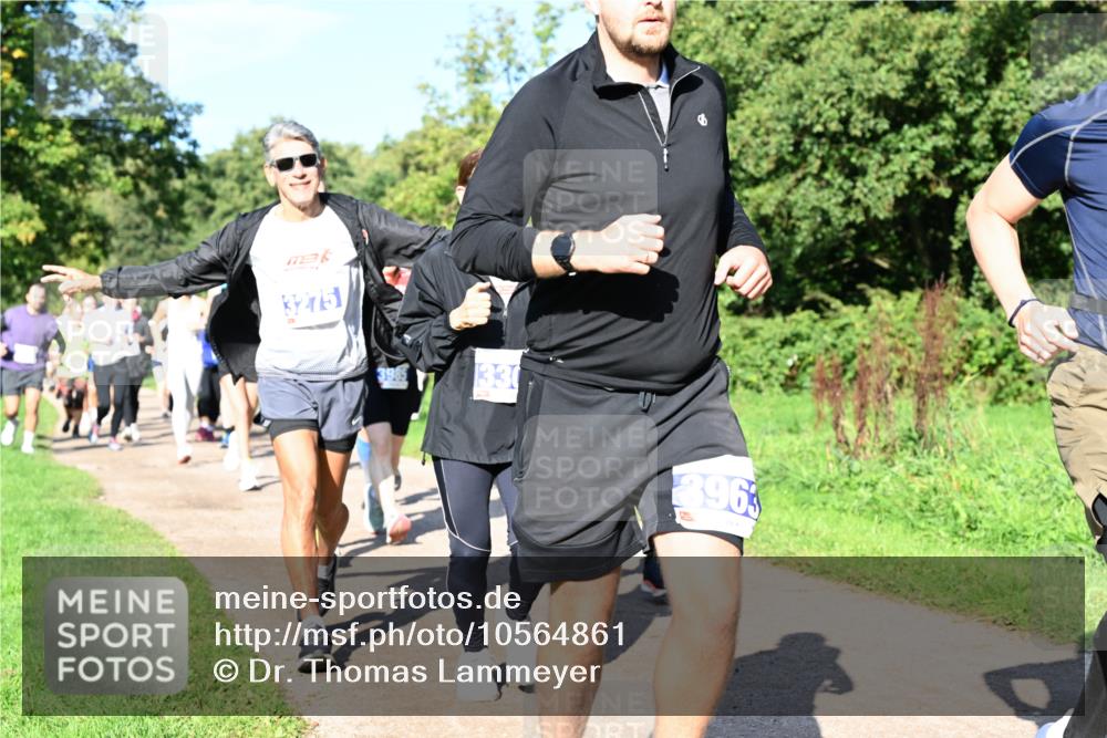 27.09.2026 - 35. Volkslauf durch das schöne Alstertal Dr. Thomas Lammeyer http://msf.ph/oto/10564861 27.09.2026 10:36:19 Laufen 8965 meine-sportfotos.de