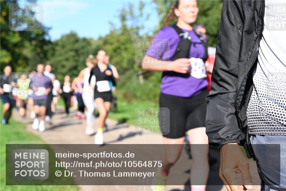 27.09.2026 - 35. Volkslauf durch das schöne Alstertal Dr. Thomas Lammeyer http://msf.ph/oto/10564875 27.09.2026 10:36:21 Laufen  meine-sportfotos.de