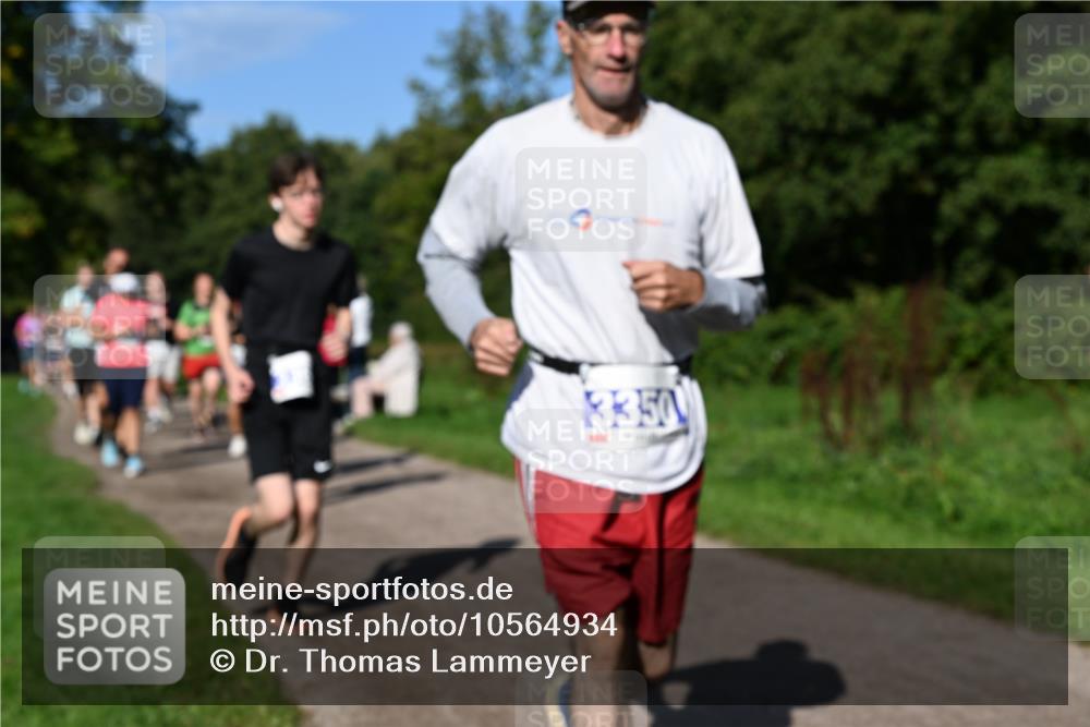 27.09.2026 - 35. Volkslauf durch das schöne Alstertal Dr. Thomas Lammeyer http://msf.ph/oto/10564934 27.09.2026 10:36:30 Laufen 3350 meine-sportfotos.de