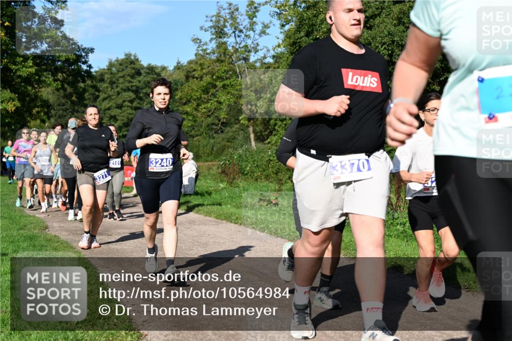 27.09.2026 - 35. Volkslauf durch das schöne Alstertal Dr. Thomas Lammeyer http://msf.ph/oto/10564984 27.09.2026 10:36:37 Laufen 3271, 2101, 3240, 13370 meine-sportfotos.de