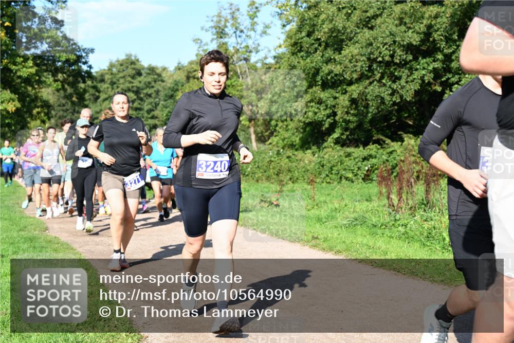 27.09.2026 - 35. Volkslauf durch das schöne Alstertal Dr. Thomas Lammeyer http://msf.ph/oto/10564990 27.09.2026 10:36:38 Laufen 3271, 3240 meine-sportfotos.de