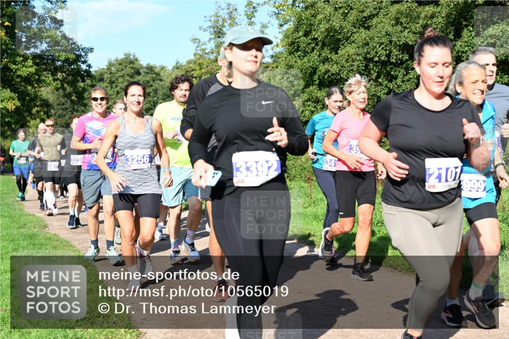 27.09.2026 - 35. Volkslauf durch das schöne Alstertal Dr. Thomas Lammeyer http://msf.ph/oto/10565019 27.09.2026 10:36:42 Laufen 3236, 3256, 341, 3392, 39, 2101, 999 meine-sportfotos.de