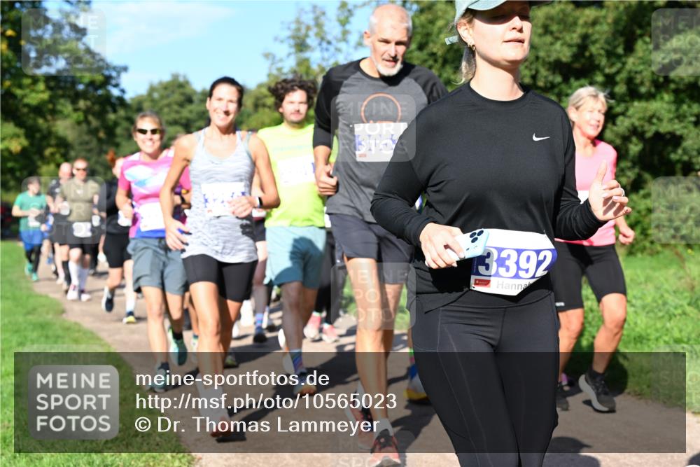 27.09.2026 - 35. Volkslauf durch das schöne Alstertal Dr. Thomas Lammeyer http://msf.ph/oto/10565023 27.09.2026 10:36:43 Laufen 305, 3392 meine-sportfotos.de