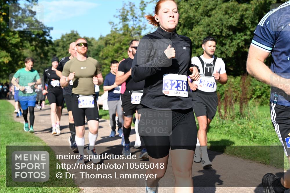 27.09.2026 - 35. Volkslauf durch das schöne Alstertal Dr. Thomas Lammeyer http://msf.ph/oto/10565048 27.09.2026 10:36:46 Laufen 3407, 3236, 3973 meine-sportfotos.de