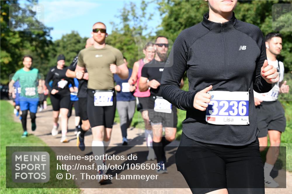 27.09.2026 - 35. Volkslauf durch das schöne Alstertal Dr. Thomas Lammeyer http://msf.ph/oto/10565051 27.09.2026 10:36:47 Laufen 3236, 18 meine-sportfotos.de