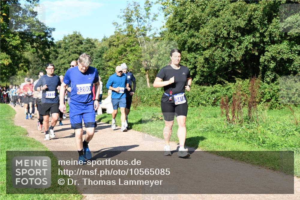 27.09.2026 - 35. Volkslauf durch das schöne Alstertal Dr. Thomas Lammeyer http://msf.ph/oto/10565085 27.09.2026 10:36:52 Laufen 3280, 217, 3123, 3419 meine-sportfotos.de