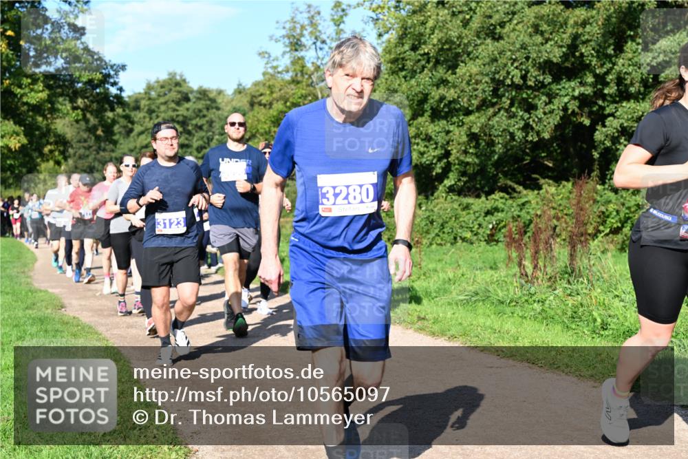 27.09.2026 - 35. Volkslauf durch das schöne Alstertal Dr. Thomas Lammeyer http://msf.ph/oto/10565097 27.09.2026 10:36:54 Laufen 3123, 13280 meine-sportfotos.de
