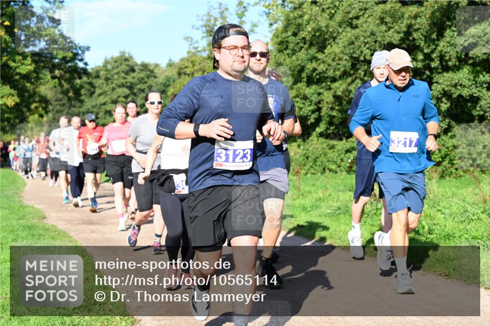 27.09.2026 - 35. Volkslauf durch das schöne Alstertal Dr. Thomas Lammeyer http://msf.ph/oto/10565114 27.09.2026 10:36:55 Laufen 3123, 3217 meine-sportfotos.de