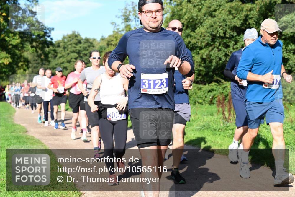 27.09.2026 - 35. Volkslauf durch das schöne Alstertal Dr. Thomas Lammeyer http://msf.ph/oto/10565116 27.09.2026 10:36:56 Laufen 309, 3123, 17 meine-sportfotos.de
