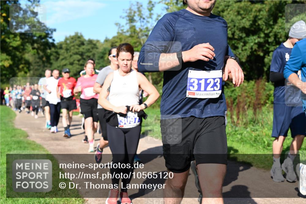 27.09.2026 - 35. Volkslauf durch das schöne Alstertal Dr. Thomas Lammeyer http://msf.ph/oto/10565120 27.09.2026 10:36:56 Laufen 3097, 3123 meine-sportfotos.de