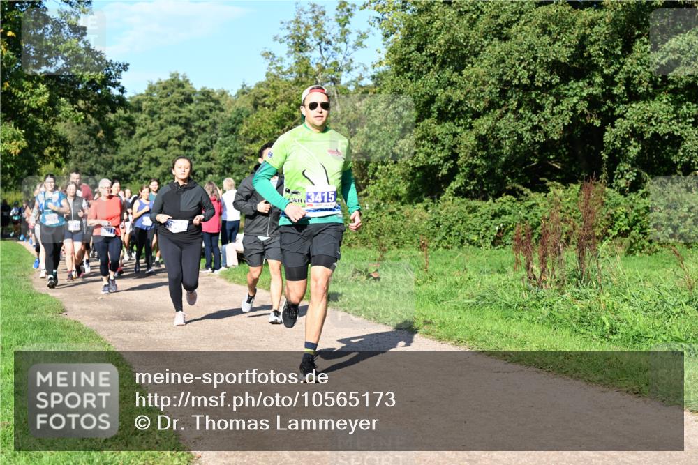 27.09.2026 - 35. Volkslauf durch das schöne Alstertal Dr. Thomas Lammeyer http://msf.ph/oto/10565173 27.09.2026 10:37:02 Laufen 3415 meine-sportfotos.de