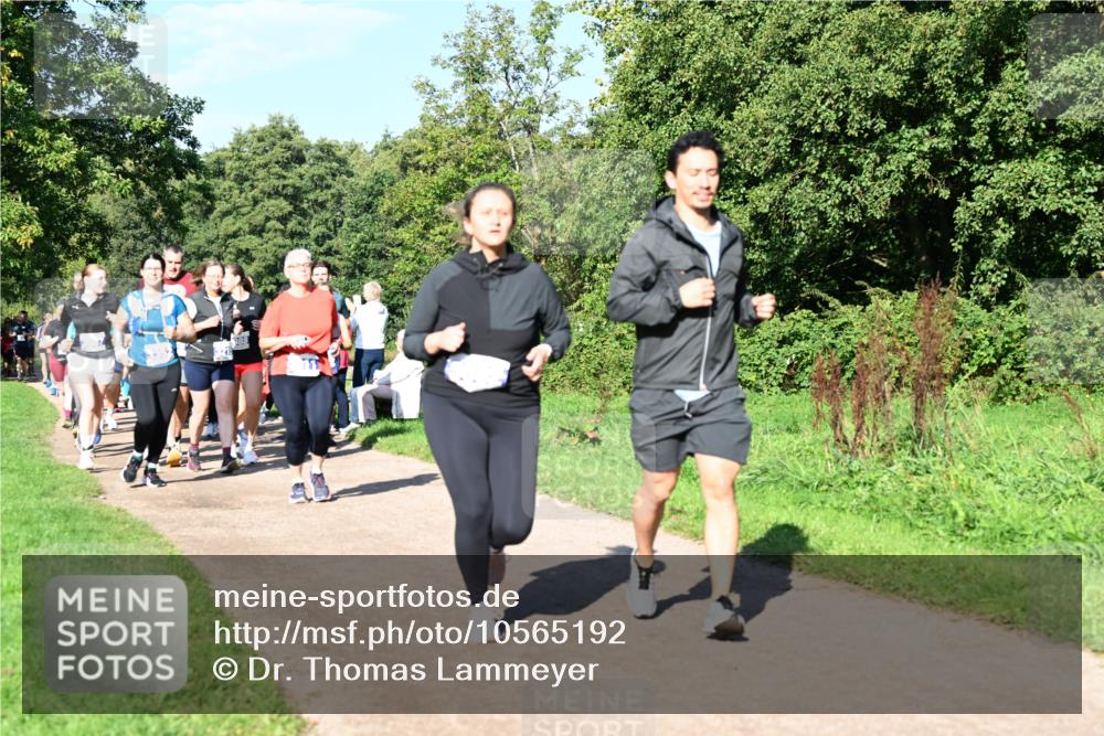 27.09.2026 - 35. Volkslauf durch das schöne Alstertal Dr. Thomas Lammeyer http://msf.ph/oto/10565192 27.09.2026 10:37:05 Laufen 211, 880 meine-sportfotos.de